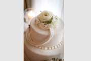 A Pebble Beach Resorts wedding cake.